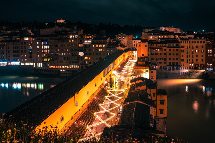Lungarno Collection Invites Guests to Winter Wonder in Milano, Firenze, and Roma Lungarno