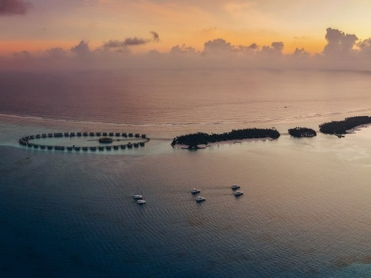Journey Beyond the Horizon: Ritz-Carlton Maldives’ Celestial Festive Celebration FARI ISLANDS