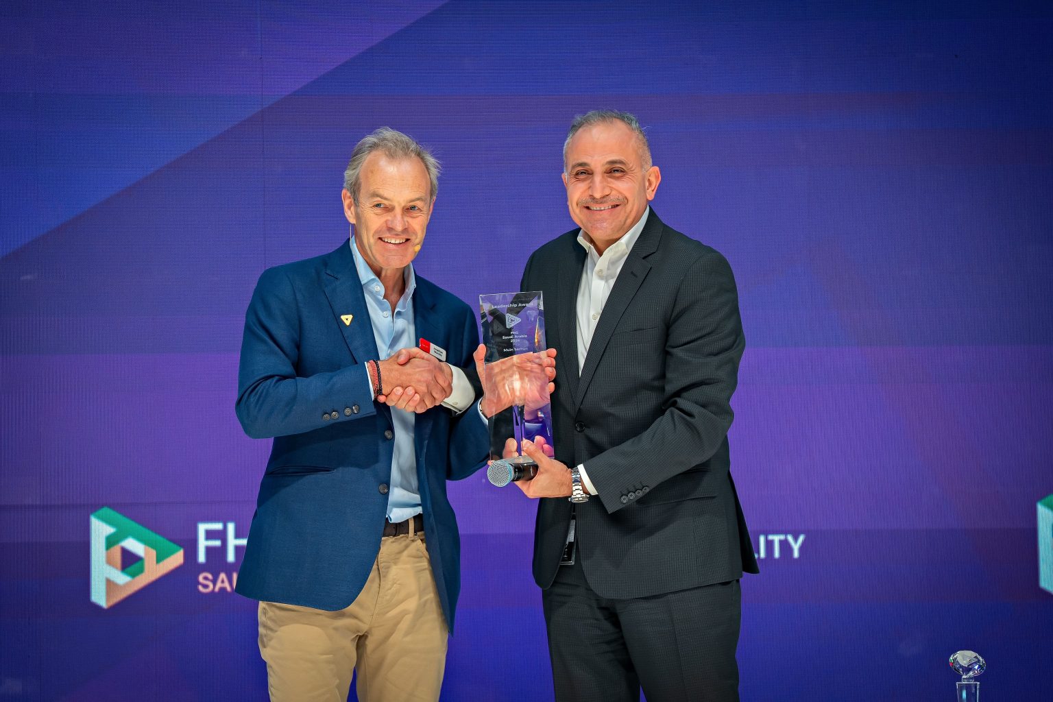 Amsa Hospitality CEO Muin Serhan receives FHS Saudi Arabia Leadership Award Amsa Hospitality
